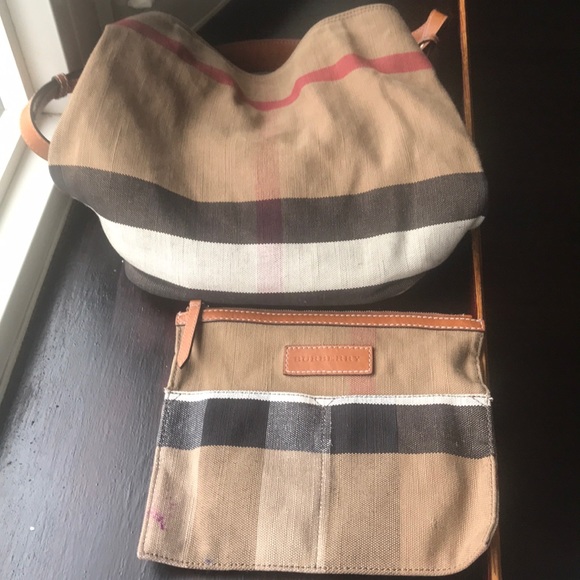 🔴🔴SOLD🔴🔴 Authentic cloth Burberry handbag - Picture 7 of 8